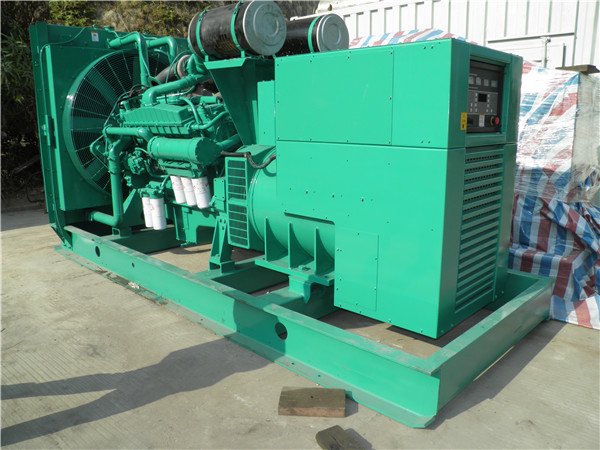 枣阳出租发电机 发电机组厂家：柴油发电机组的控制屏的作用是什么？