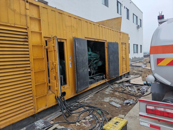 枣阳如何在发电机出租合同中约定设备的维修和保养责任?